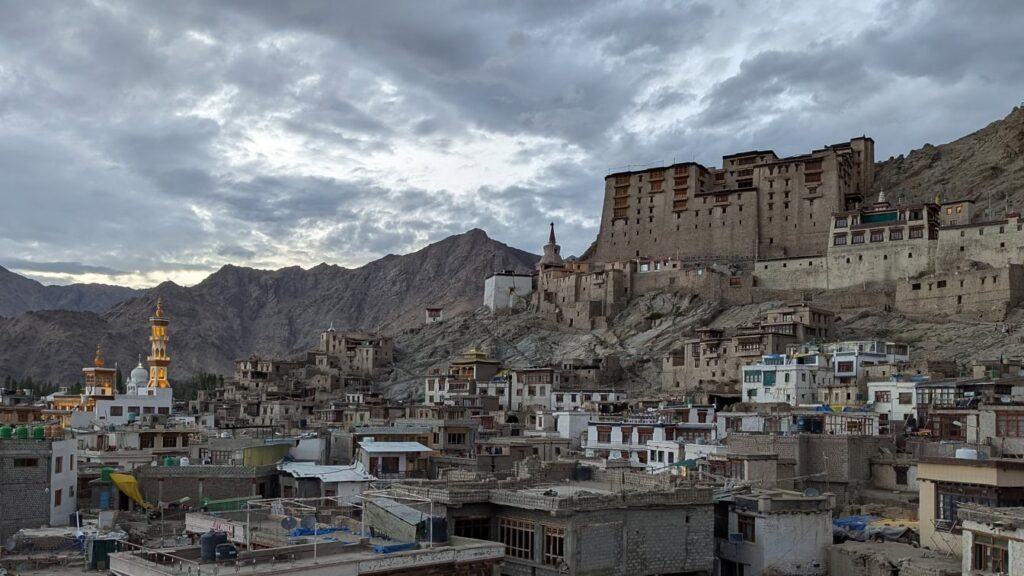 Mengenal Sejarah Istana Leh, Istana Tua di Atas Bukit yang Penuh Cerita
